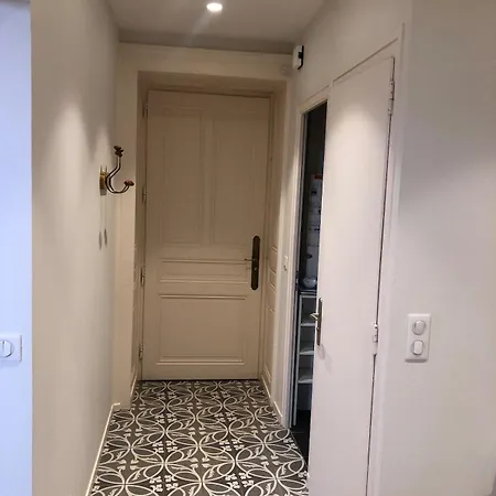 Lägenhet Studio 32 M2 Au Splendide, Centre-Ville, Avec Parking, Proche Des Thermes