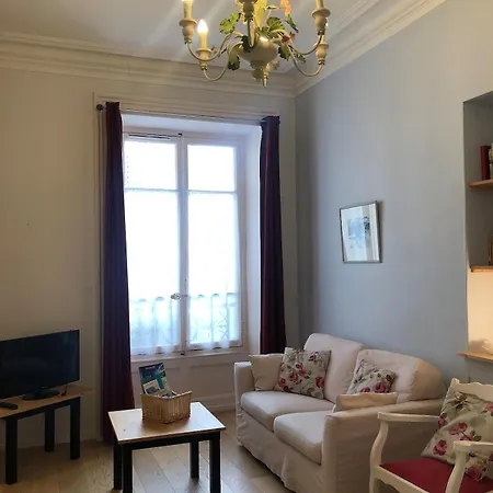 Studio 32 M2 Au Splendide, Centre-Ville, Avec Parking, Proche Des Thermes Lägenhet *