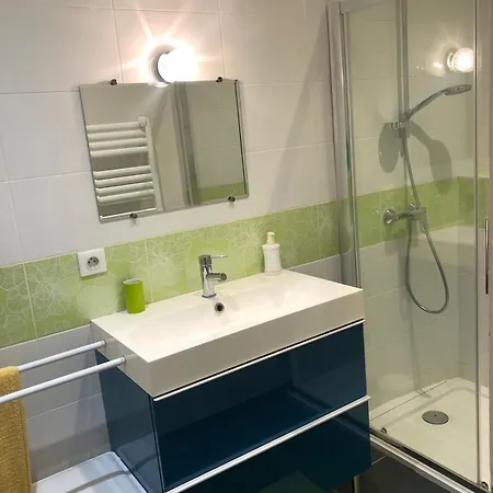 Studio 32 M2 Au Splendide, Centre-Ville, Avec Parking, Proche Des Thermes Lägenhet Aix-les-Bains
